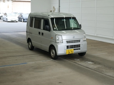 NISSAN NV100 CLIPPER