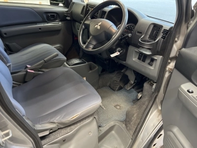 MITSUBISHI MINICAB
