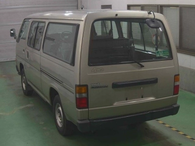 NISSAN CARAVAN
