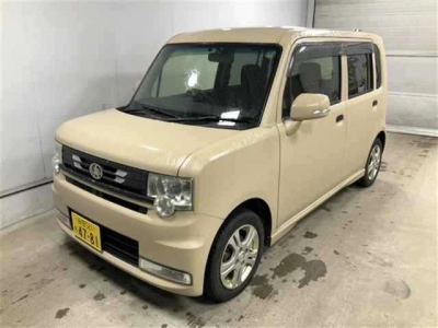 TOYOTA PIXIS SPACE
