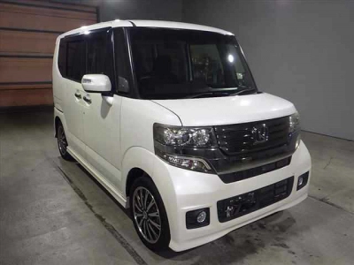 HONDA N BOX CUSTOM