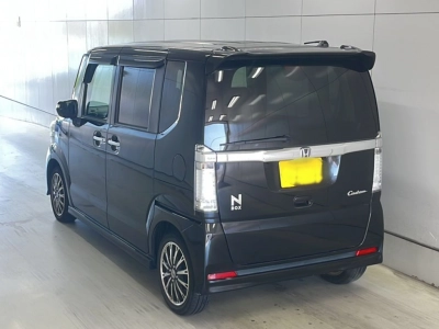 HONDA N BOX CUSTOM