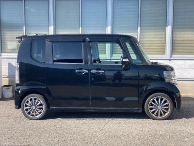 HONDA N BOX CUSTOM
