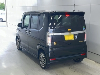 HONDA N BOX CUSTOM