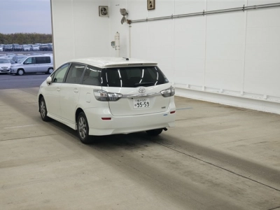 TOYOTA WISH