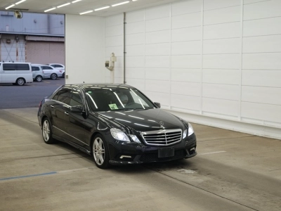MERCEDES BENZ E CLASS
