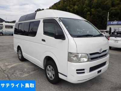 TOYOTA REGIUS VAN