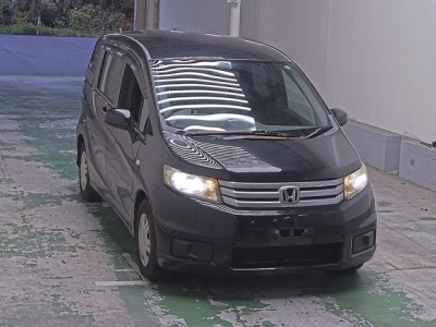 HONDA FREED SPIKE