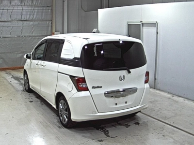 HONDA FREED SPIKE