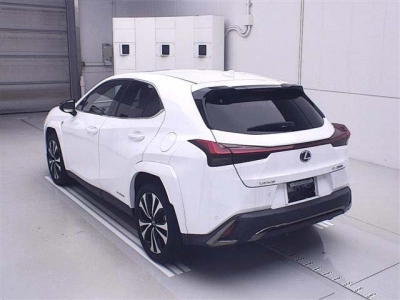 LEXUS UX