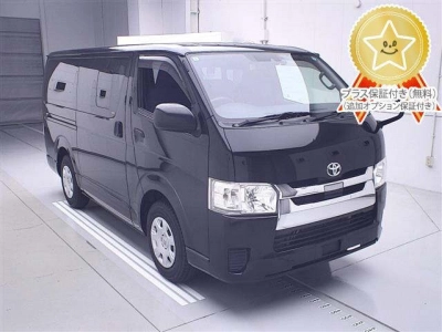 TOYOTA REGIUS ACE