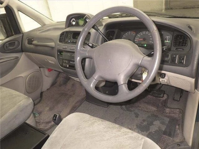 MITSUBISHI DELICA SPACE GEAR