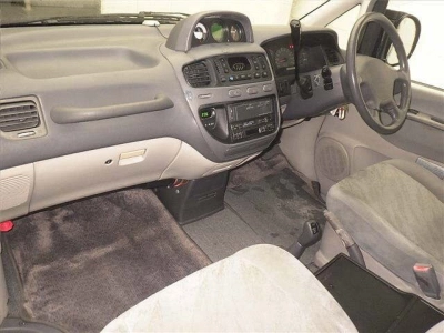MITSUBISHI DELICA SPACE GEAR
