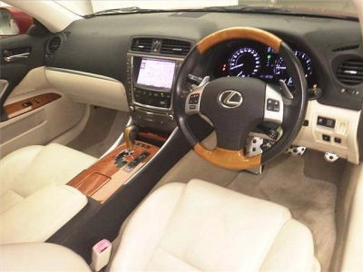 LEXUS IS