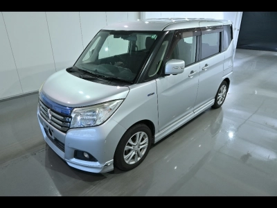 MITSUBISHI DELICA D:2