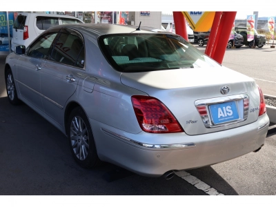 TOYOTA CROWN MAJESTA