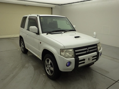 MITSUBISHI PAJERO MINI