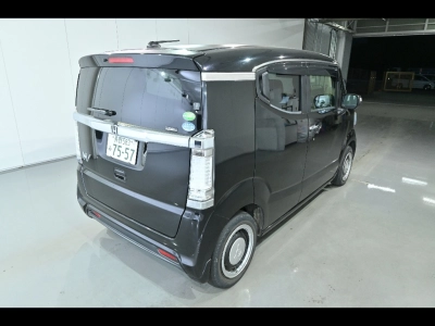 HONDA N-BOX SLASH