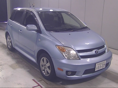 TOYOTA IST