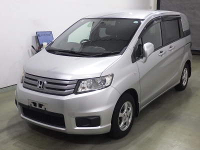 HONDA FREED SPIKE