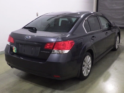 SUBARU LEGACY B4