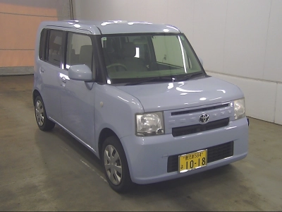 TOYOTA PIXIS SPACE