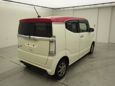 HONDA N-BOX SLASH