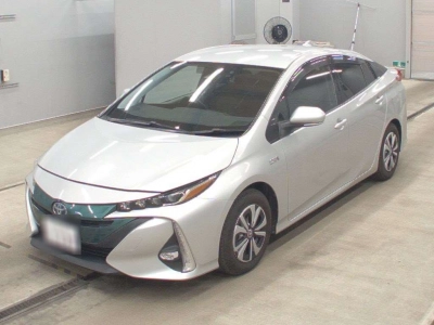 TOYOTA PRIUS PHV