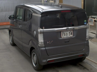 HONDA N-BOX SLASH