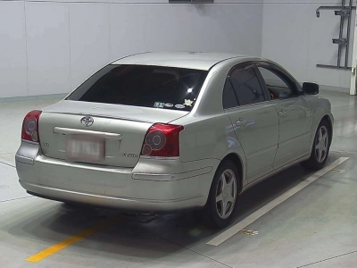 TOYOTA AVENSIS SEDAN