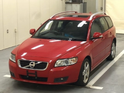 VOLVO V50