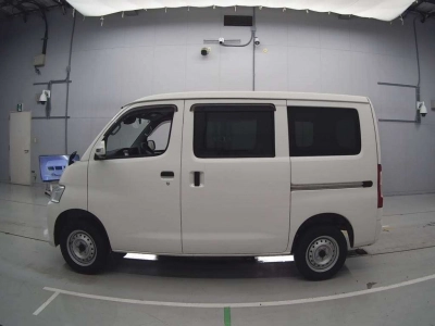 TOYOTA TOWN ACE VAN