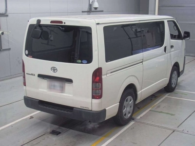 TOYOTA REGIUS VAN
