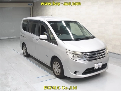 NISSAN SERENA