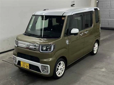 DAIHATSU WAKE