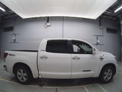 TOYOTA TUNDRA