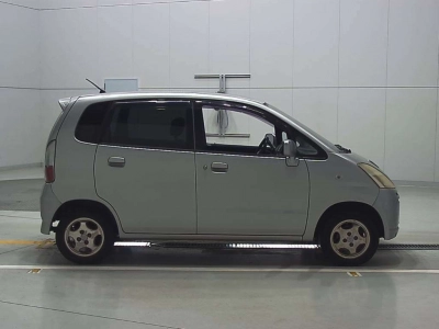 SUZUKI MRWAGON