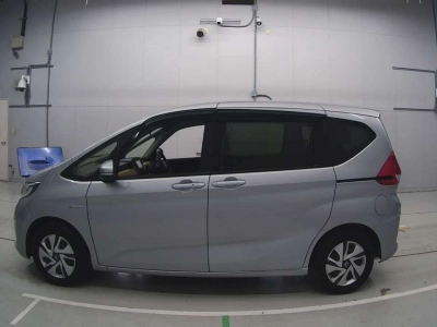 HONDA FREED HYBRID
