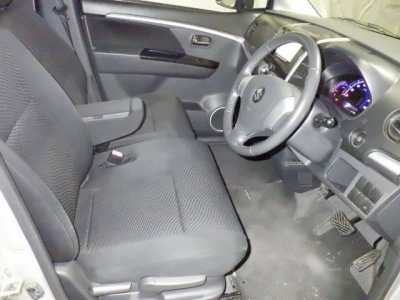 SUZUKI WAGON R STINGRAY