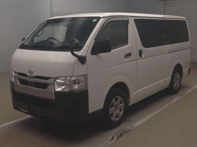 TOYOTA HIACE VAN