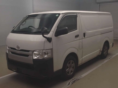 TOYOTA REGIUS VAN