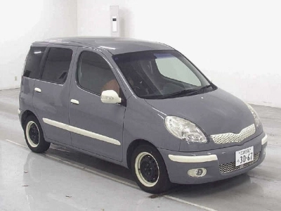 TOYOTA FUN CARGO