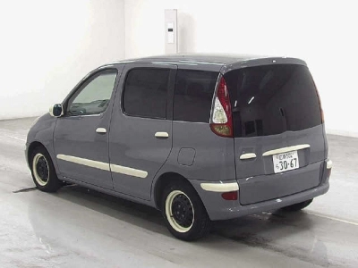 TOYOTA FUN CARGO