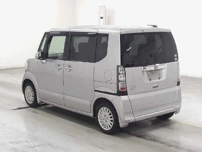 HONDA N BOX +