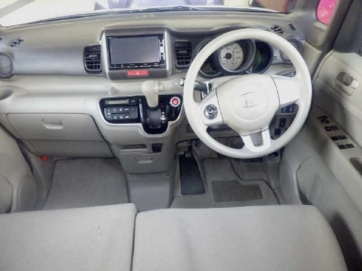 HONDA N BOX +