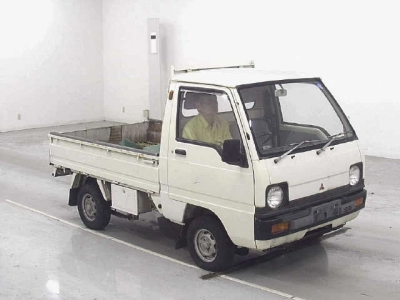 MITSUBISHI MINICAB