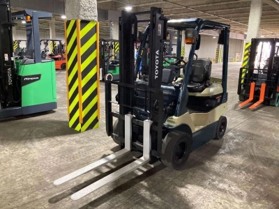 TOYOTA  FORKLIFT 