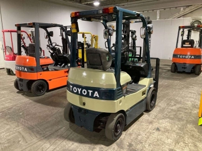TOYOTA  FORKLIFT 