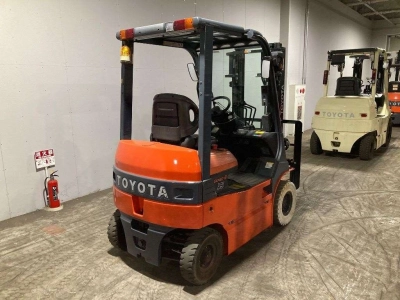 TOYOTA  FORKLIFT 