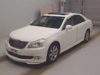 TOYOTA CROWN MAJESTA